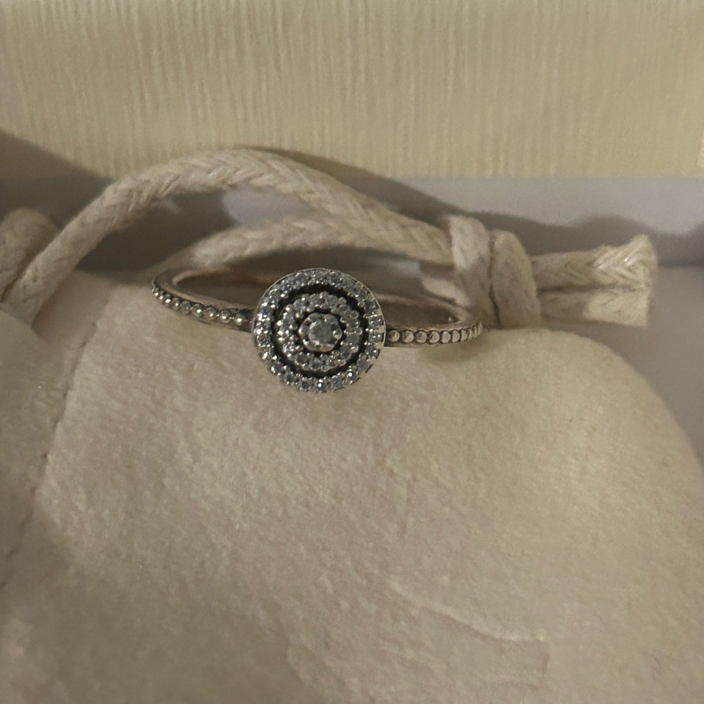 Pandora Sterling Silver Radiant Elegance Ring w/Clear Zirconia 190986CZ